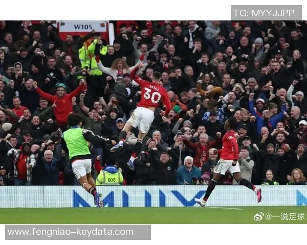 中超赛场惊现冷门曼联3-0战胜AC米兰帽子戏法引发全场狂欢